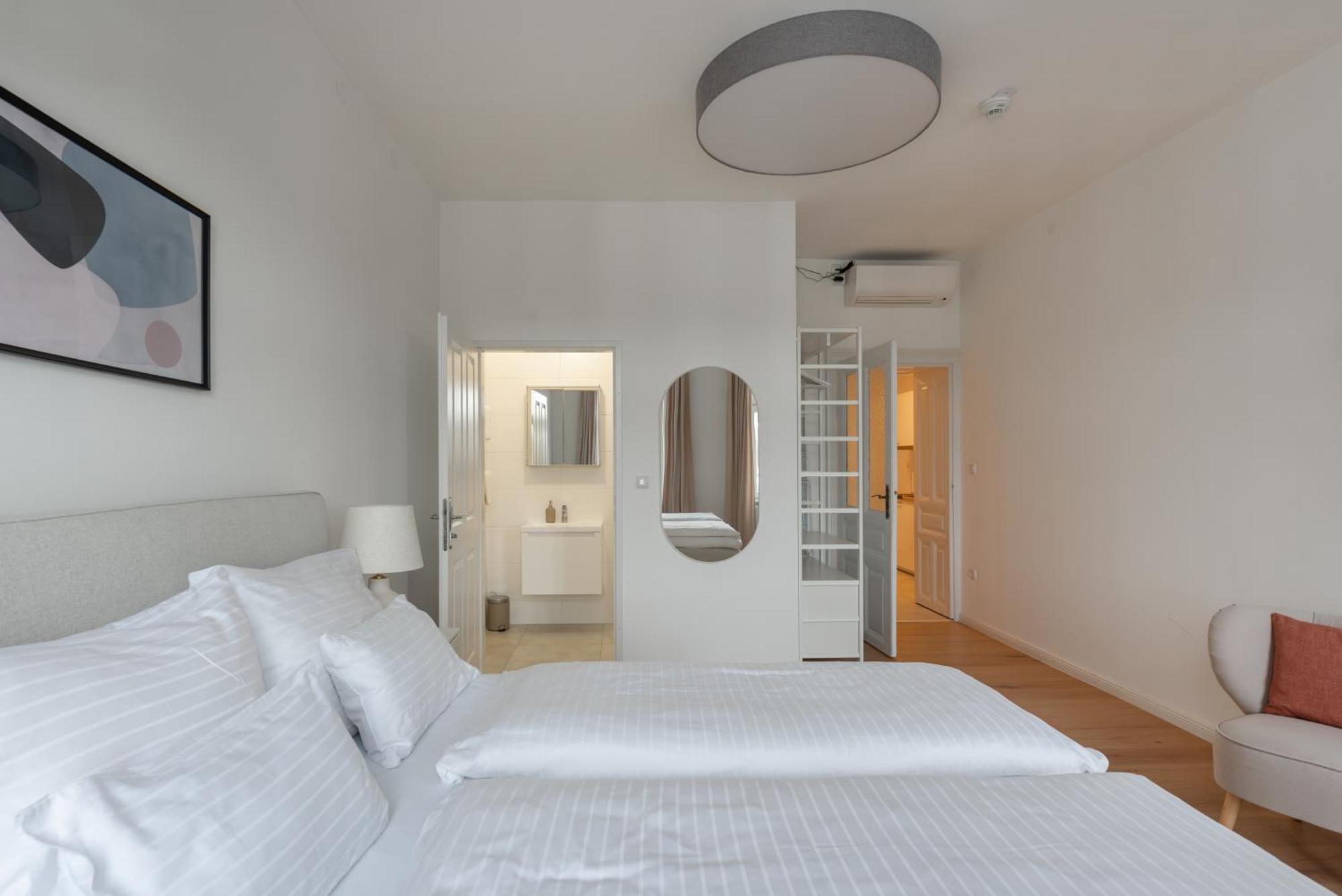 Sophienne Apartments Wina Bagian luar foto